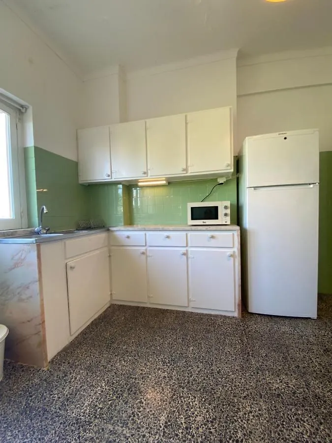 Flora'S Lisbon Apartment