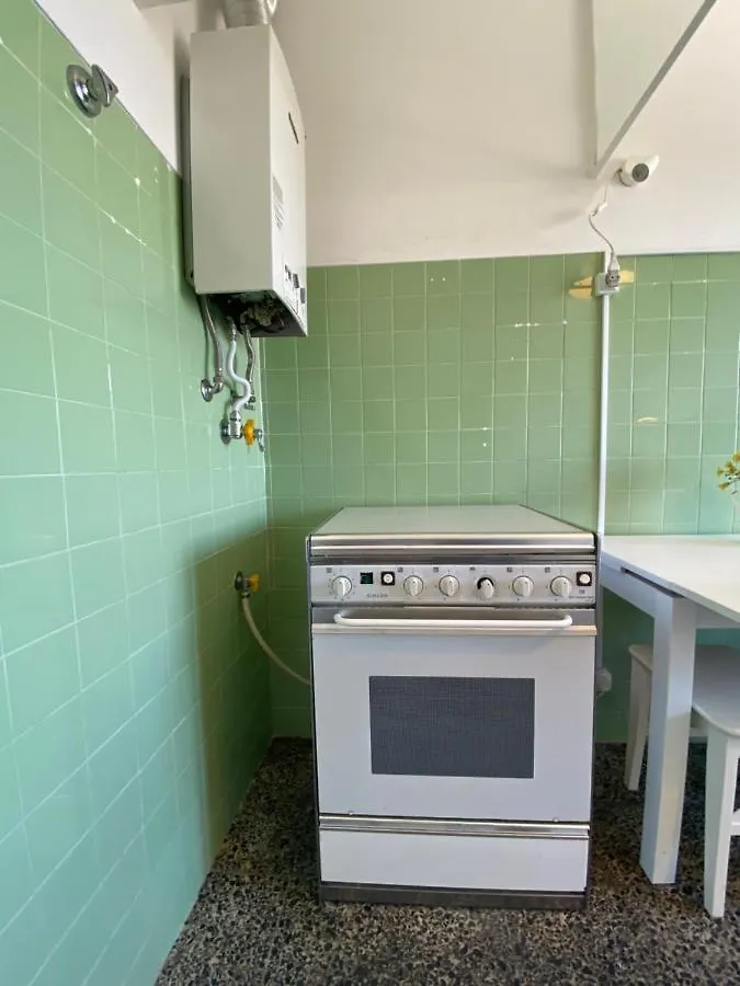 Flora'S Lisbon Apartment